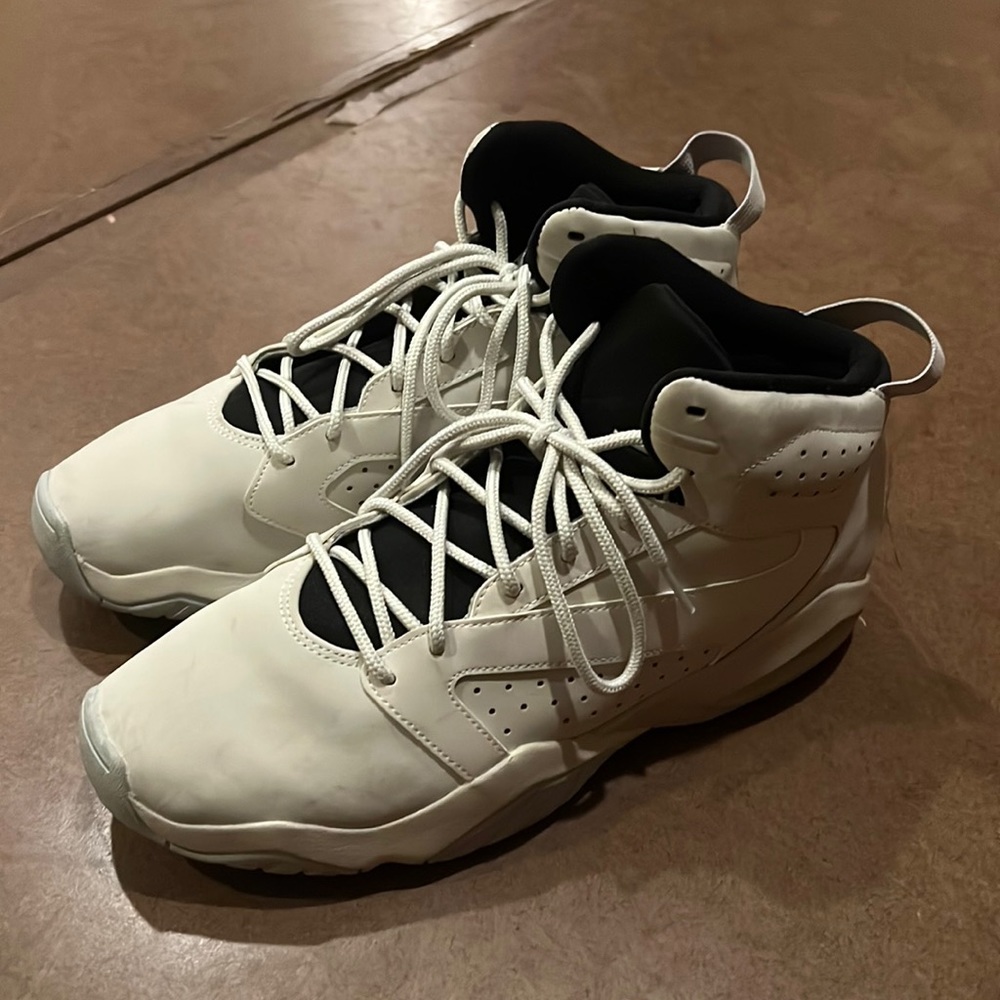 random cream jordan’s